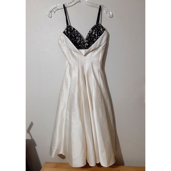 Dresses.com by Odette Christiane Happy Go Lovely Ivory Cocktail Dress Size 2 - Picture 2 of 10